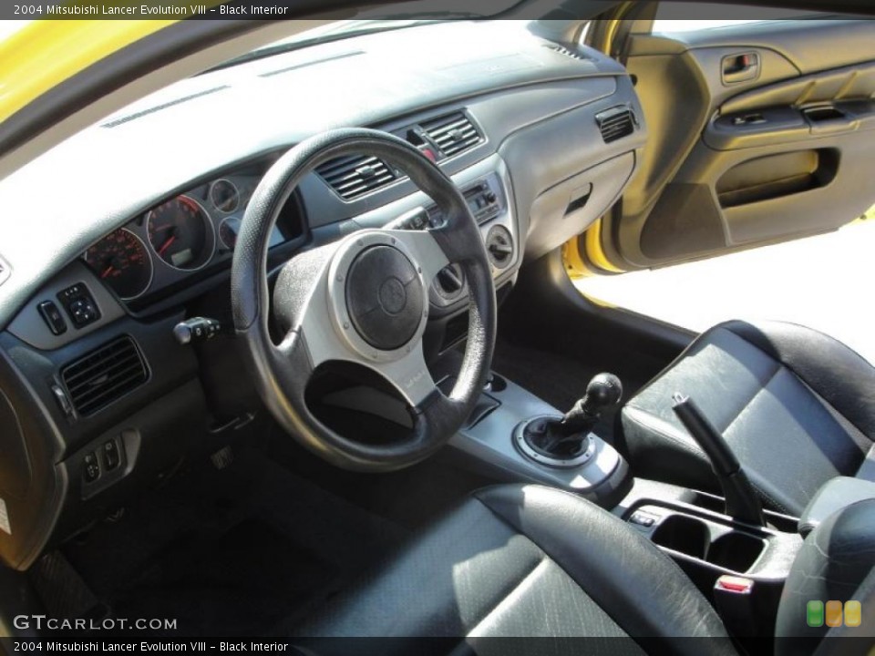 Black Interior Photo for the 2004 Mitsubishi Lancer Evolution VIII #27875501