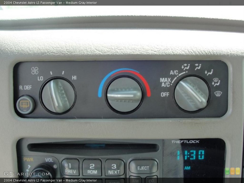 Medium Gray Interior Controls for the 2004 Chevrolet Astro LS Passenger Van #28274658