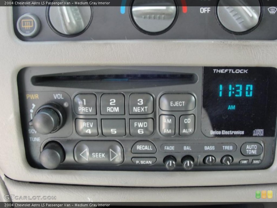 Medium Gray Interior Audio System for the 2004 Chevrolet Astro LS Passenger Van #28274678