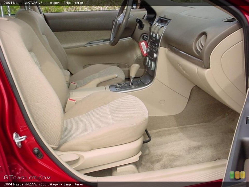 Beige Interior Photo for the 2004 Mazda MAZDA6 s Sport Wagon #28644510