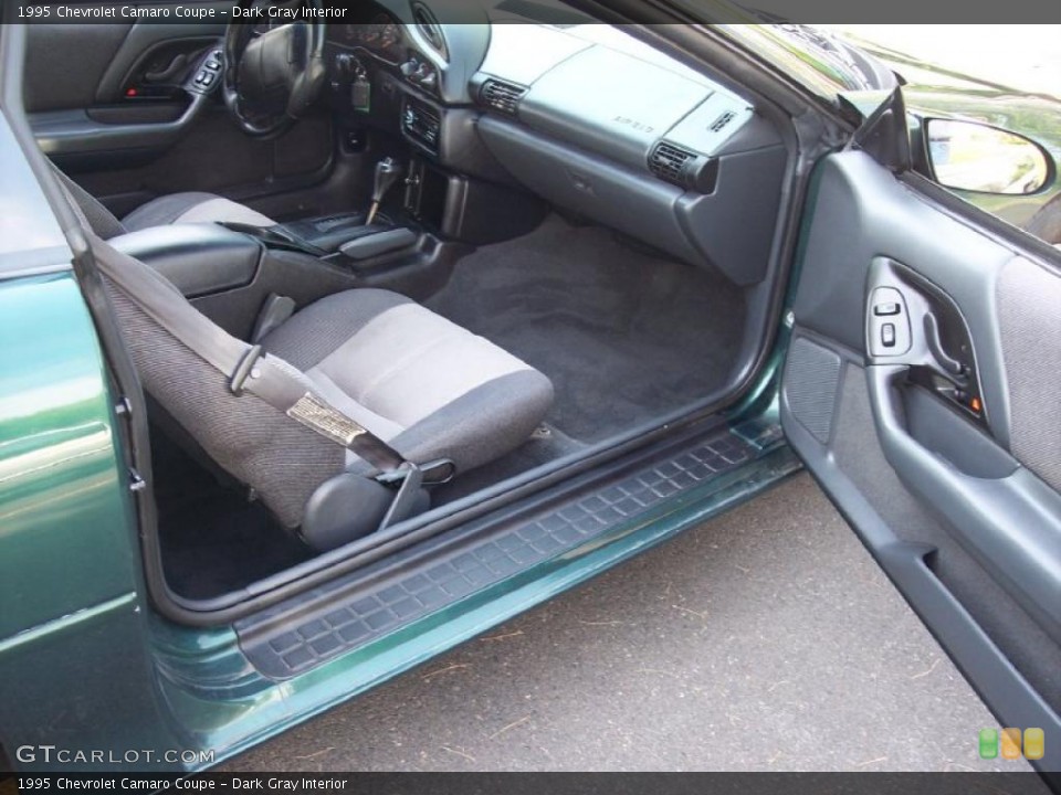 Dark Gray Interior Photo for the 1995 Chevrolet Camaro Coupe #28705660