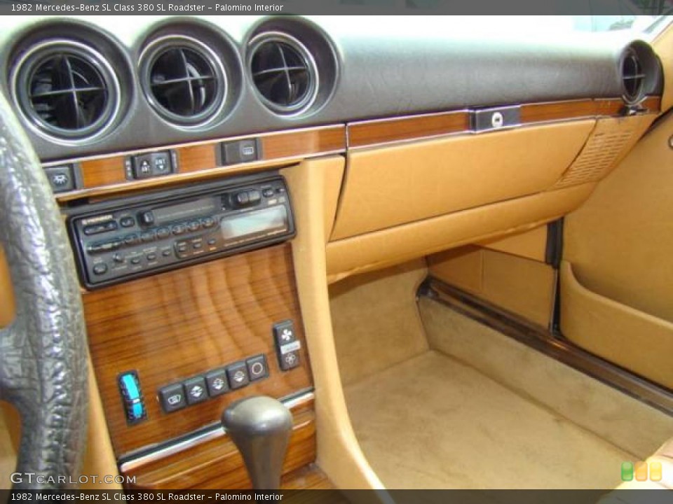 Palomino Interior Dashboard for the 1982 Mercedes-Benz SL Class 380 SL Roadster #28826147