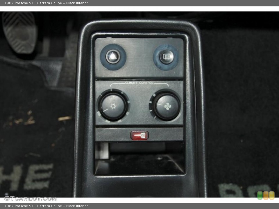 Black Interior Controls for the 1987 Porsche 911 Carrera Coupe #30292821