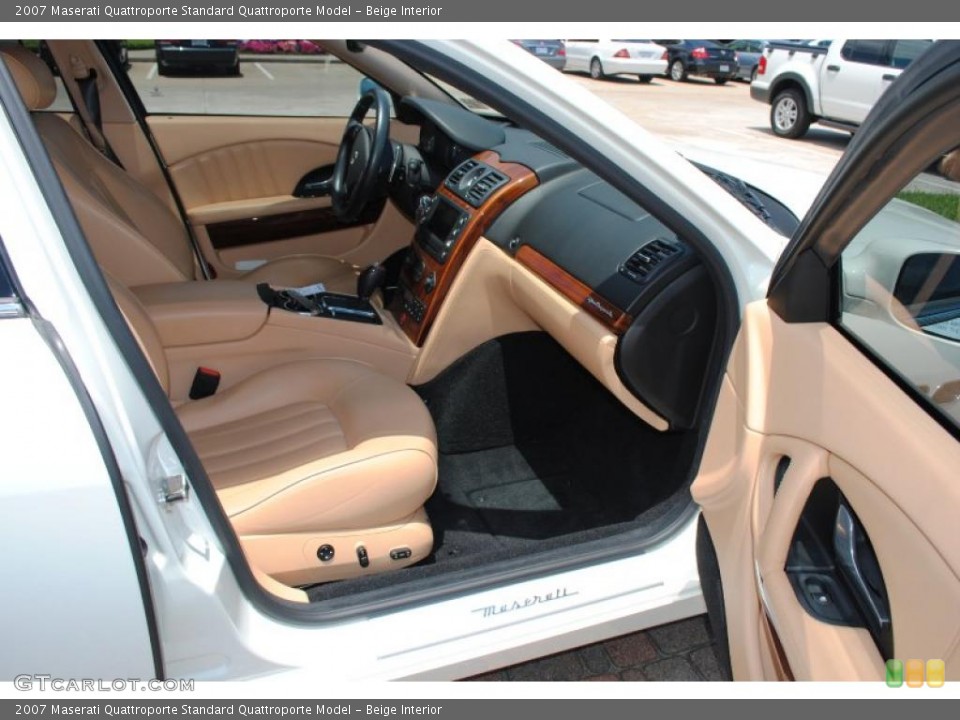 Beige Interior Photo for the 2007 Maserati Quattroporte  #30480201