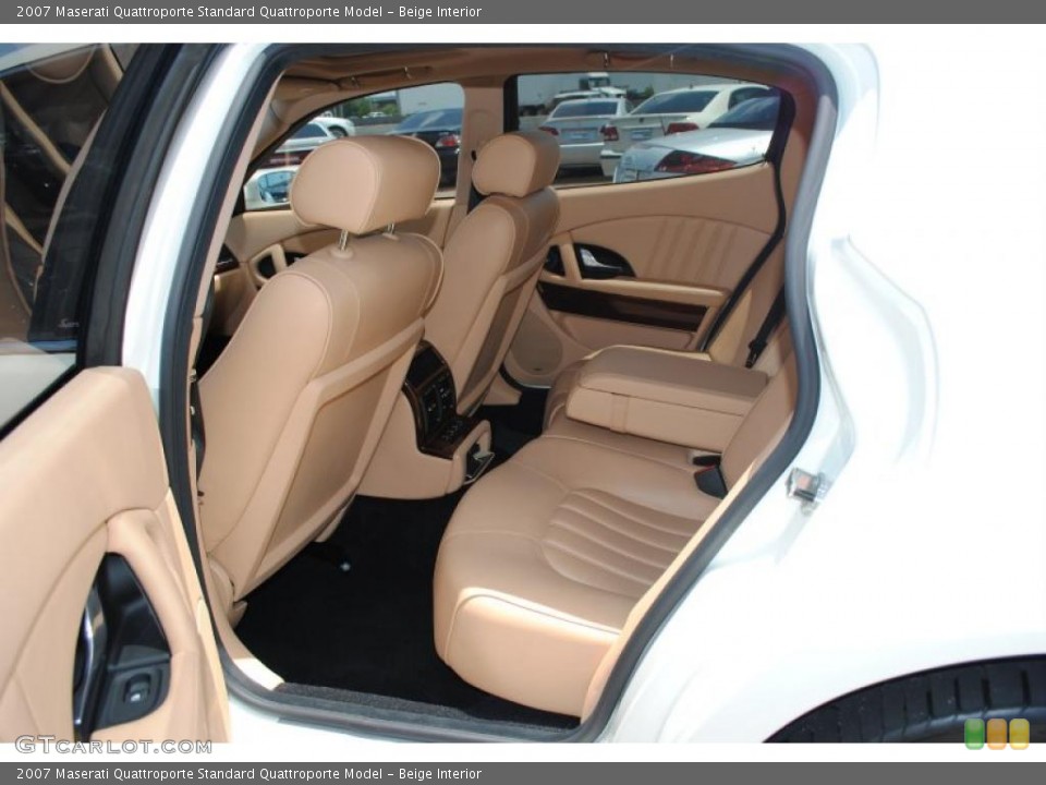 Beige Interior Photo for the 2007 Maserati Quattroporte  #30480213