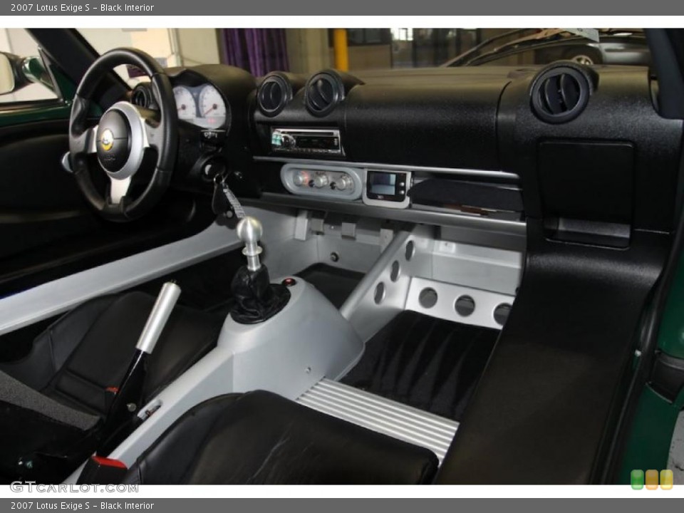 Black Interior Dashboard for the 2007 Lotus Exige S #30514849