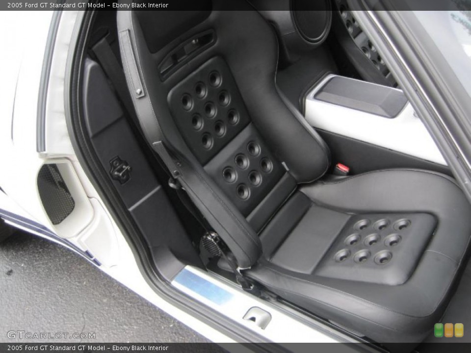 Ebony Black Interior Photo for the 2005 Ford GT  #30873914