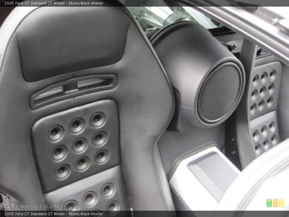 Ebony Black Interior Photo for the 2005 Ford GT  #30873950