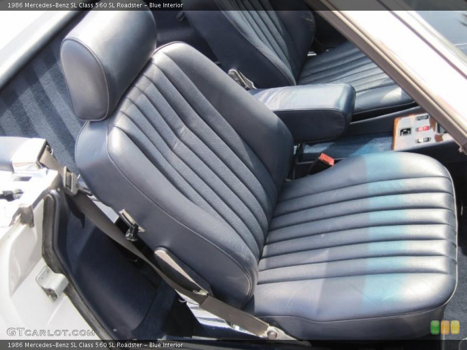 Blue Interior Front Seat for the 1986 Mercedes-Benz SL Class 560 SL Roadster #31269740