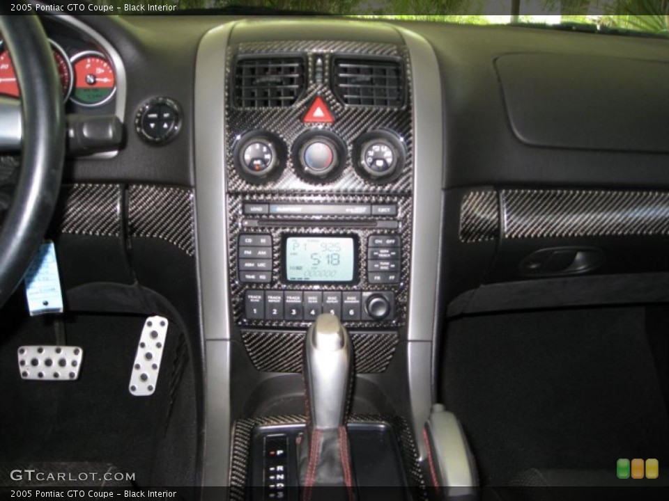 Black Interior Transmission for the 2005 Pontiac GTO Coupe #31717983