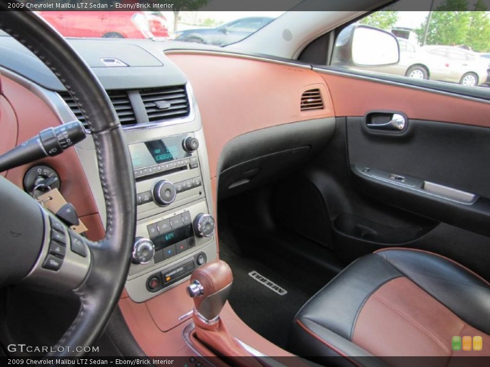 Ebony/Brick Interior Dashboard for the 2009 Chevrolet Malibu LTZ Sedan #32105591