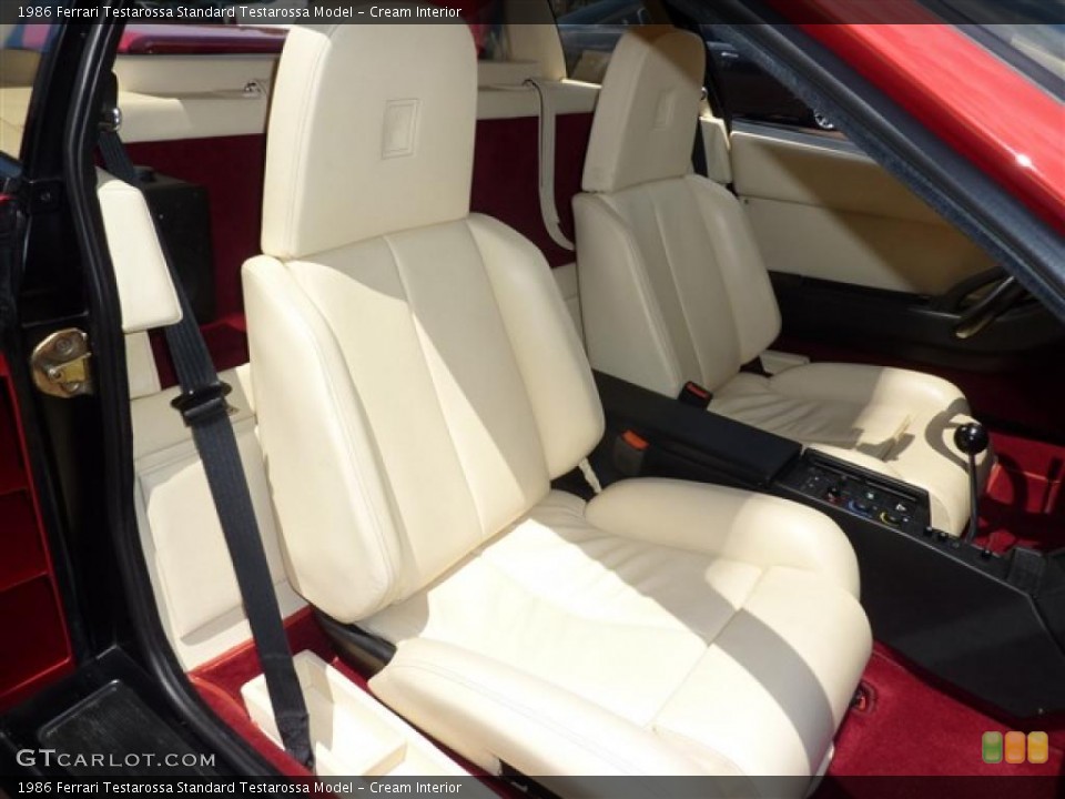 Cream Interior Photo for the 1986 Ferrari Testarossa  #32857441