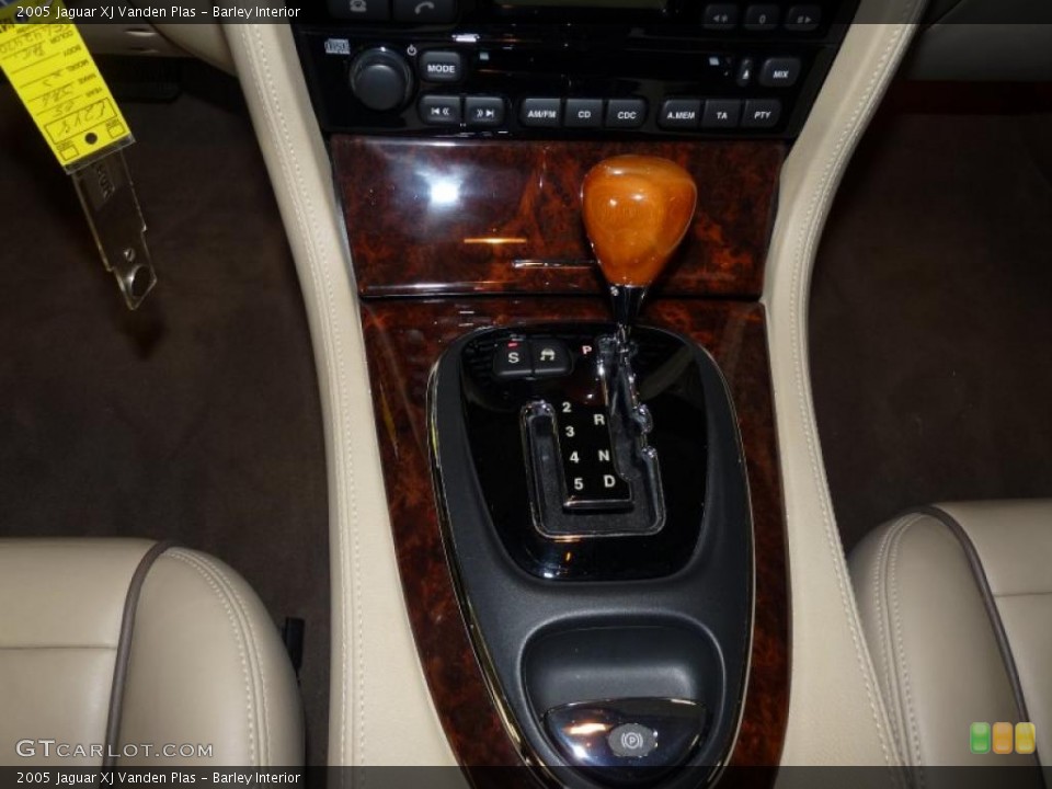 Barley Interior Transmission for the 2005 Jaguar XJ Vanden Plas #33408757
