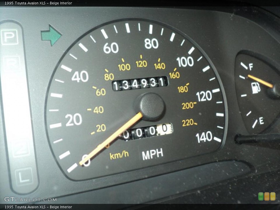 Beige Interior Gauges for the 1995 Toyota Avalon XLS #33634015