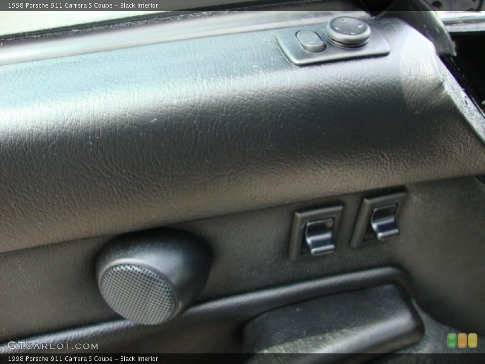 Black Interior Controls for the 1998 Porsche 911 Carrera S Coupe #34261560