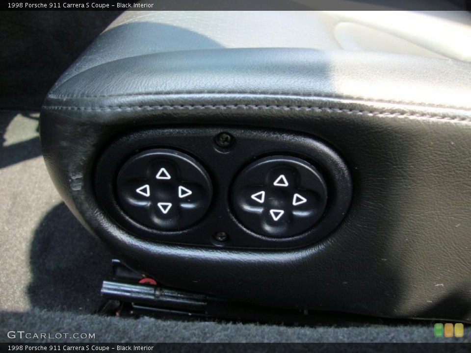 Black Interior Controls for the 1998 Porsche 911 Carrera S Coupe #34261592