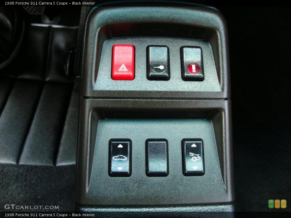 Black Interior Controls for the 1998 Porsche 911 Carrera S Coupe #34262044