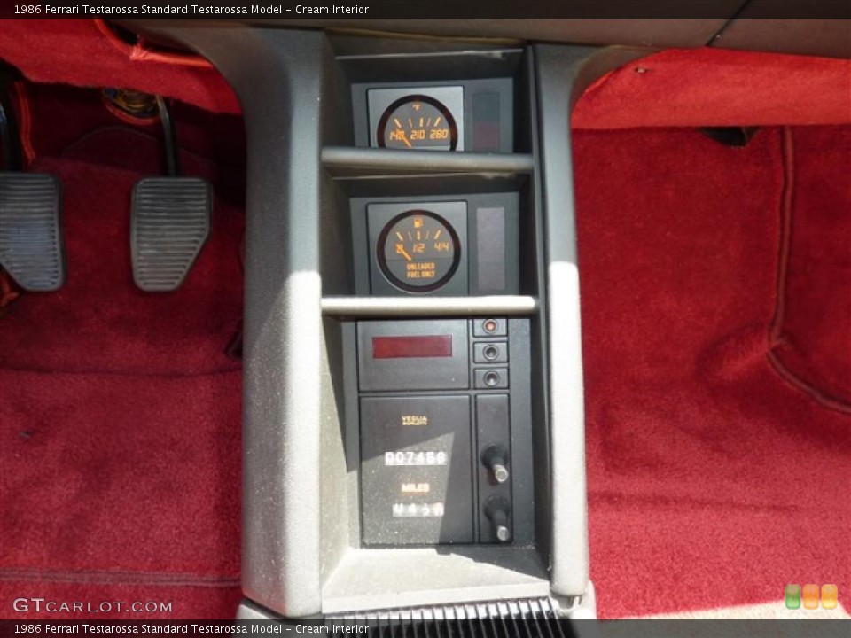 Cream Interior Gauges for the 1986 Ferrari Testarossa  #34393384