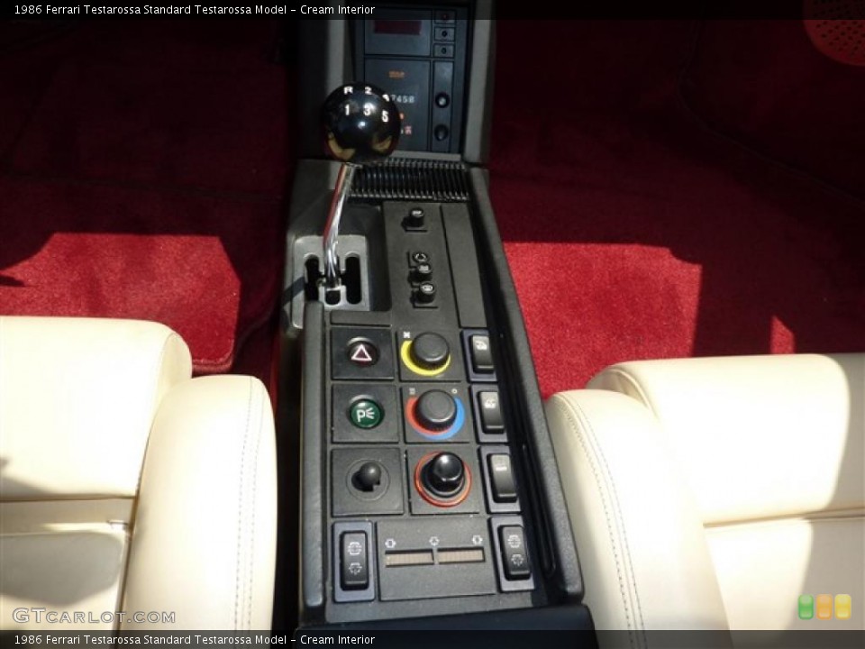 Cream Interior Controls for the 1986 Ferrari Testarossa  #34393400