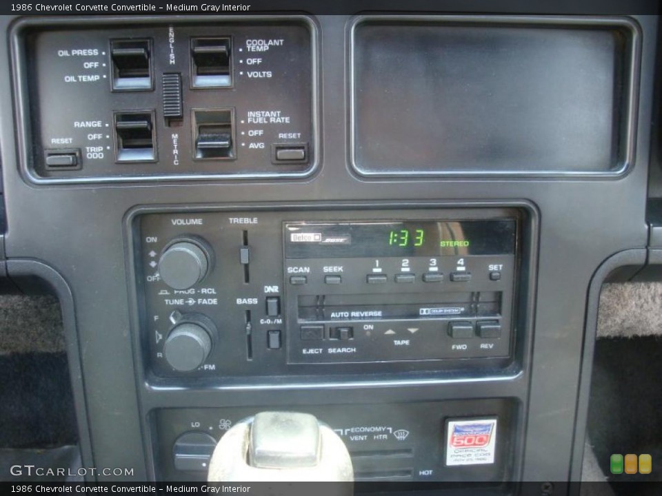 Medium Gray Interior Controls for the 1986 Chevrolet Corvette Convertible #34478925