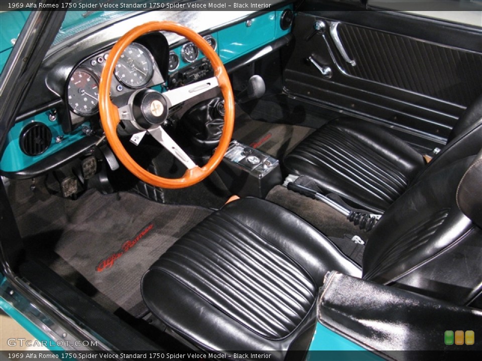 Black Interior Photo for the 1969 Alfa Romeo 1750 Spider Veloce  #348888