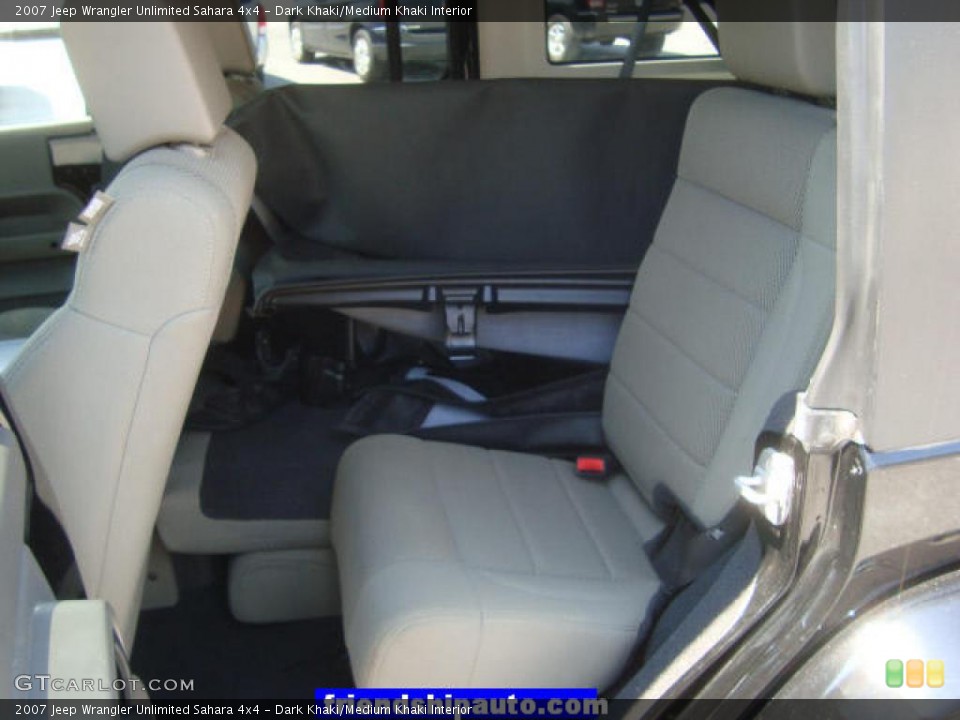 Dark Khaki/Medium Khaki Interior Photo for the 2007 Jeep Wrangler Unlimited Sahara 4x4 #36082819