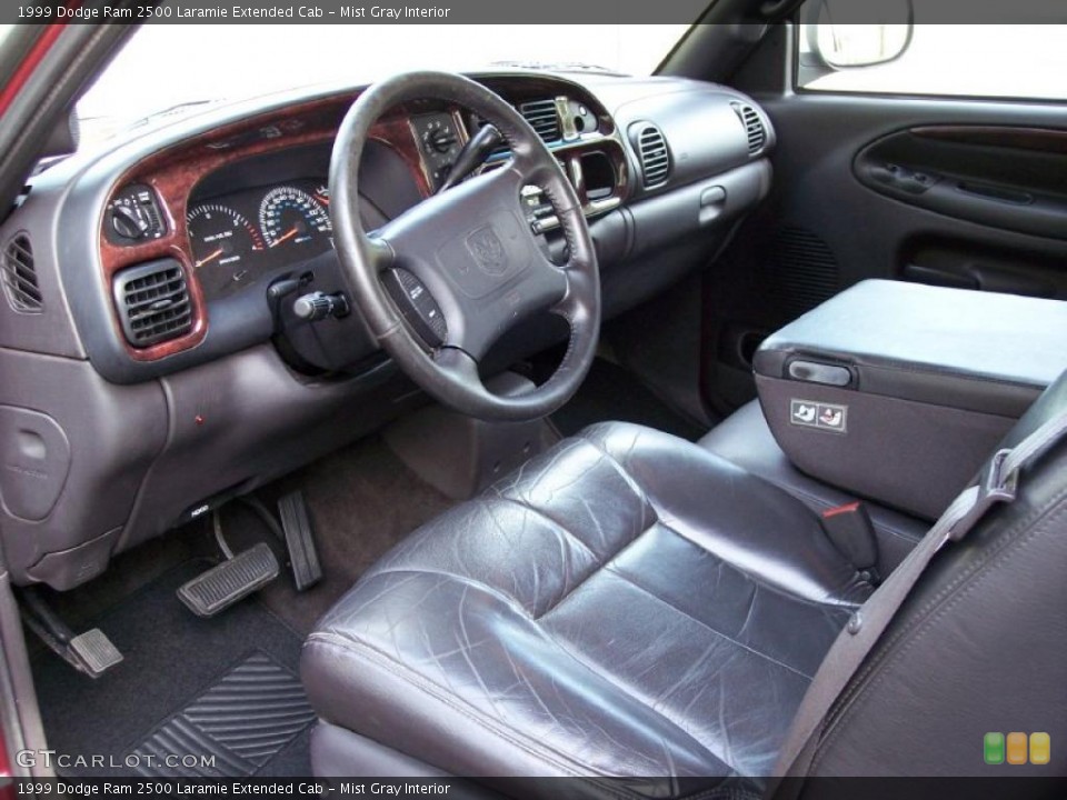 Mist Gray Interior Photo for the 1999 Dodge Ram 2500 Laramie Extended Cab #37299353