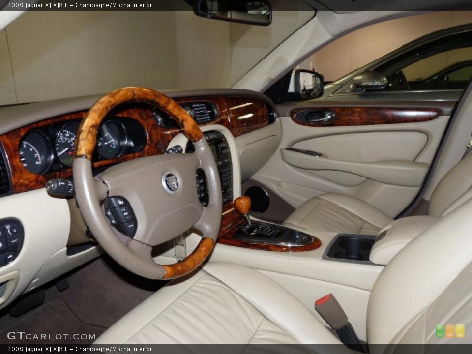 Champagne/Mocha Interior Photo for the 2008 Jaguar XJ XJ8 L #37325379