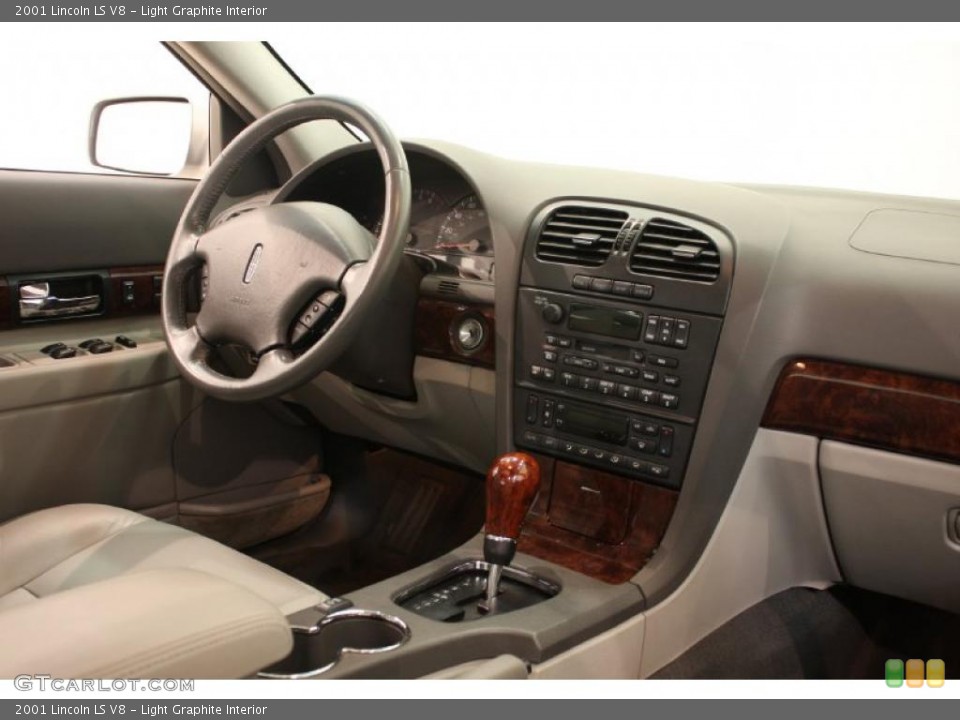 Light Graphite Interior Photo for the 2001 Lincoln LS V8 #37409038