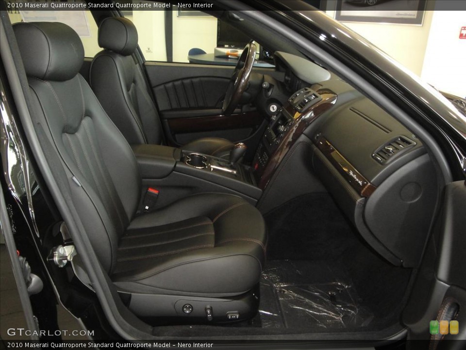 Nero Interior Photo for the 2010 Maserati Quattroporte  #37437966