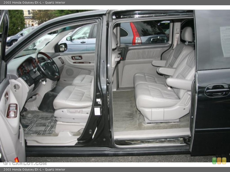 Quartz Interior Photo for the 2003 Honda Odyssey EX-L #37439978
