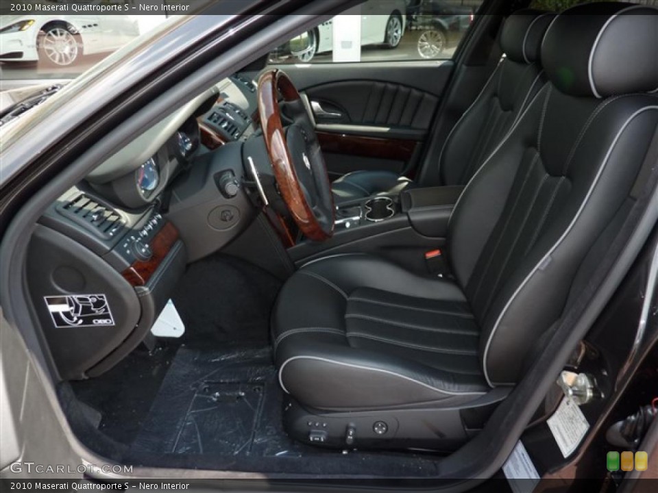 Nero Interior Photo for the 2010 Maserati Quattroporte S #37445802