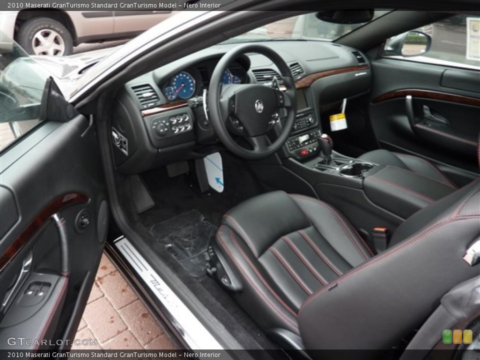 Nero Interior Photo for the 2010 Maserati GranTurismo  #37448178