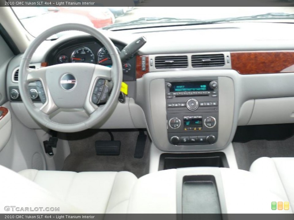Light Titanium Interior Photo for the 2010 GMC Yukon SLT 4x4 #37455713