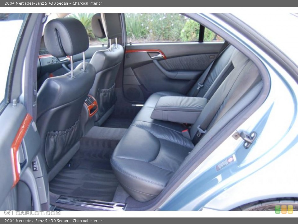 Charcoal Interior Photo for the 2004 Mercedes-Benz S 430 Sedan #37465905