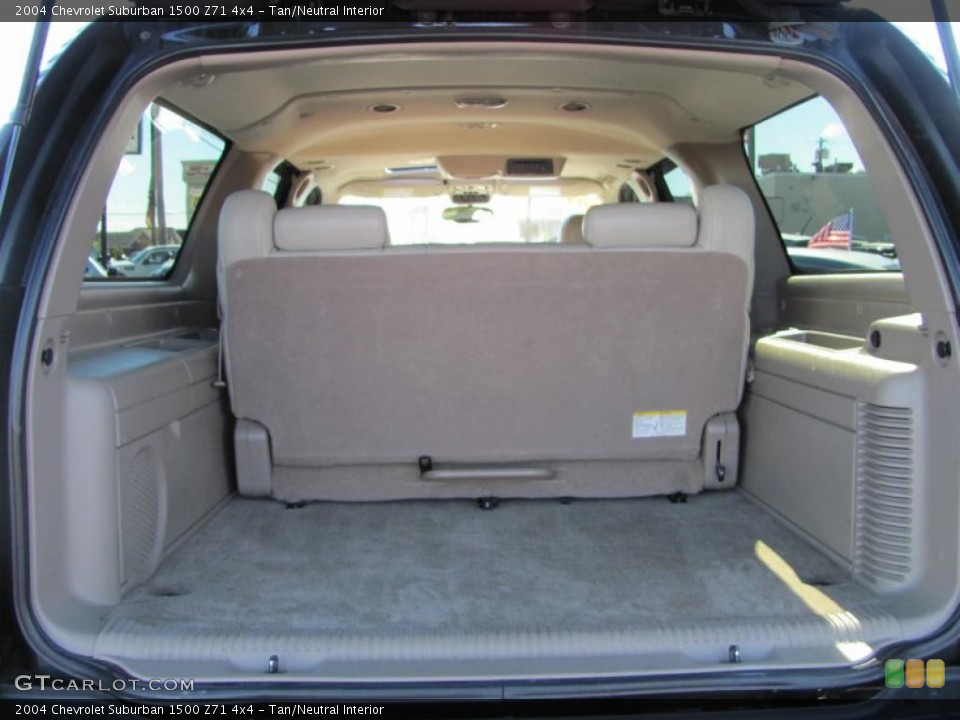 Tan/Neutral Interior Trunk for the 2004 Chevrolet Suburban 1500 Z71 4x4 #37489097