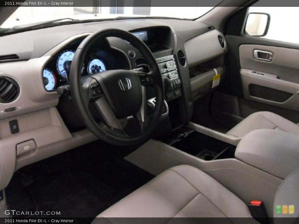 Gray Interior Photo for the 2011 Honda Pilot EX-L #37534284