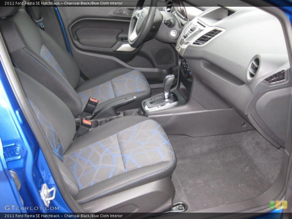 Charcoal Black/Blue Cloth Interior Photo for the 2011 Ford Fiesta SE Hatchback #37534444