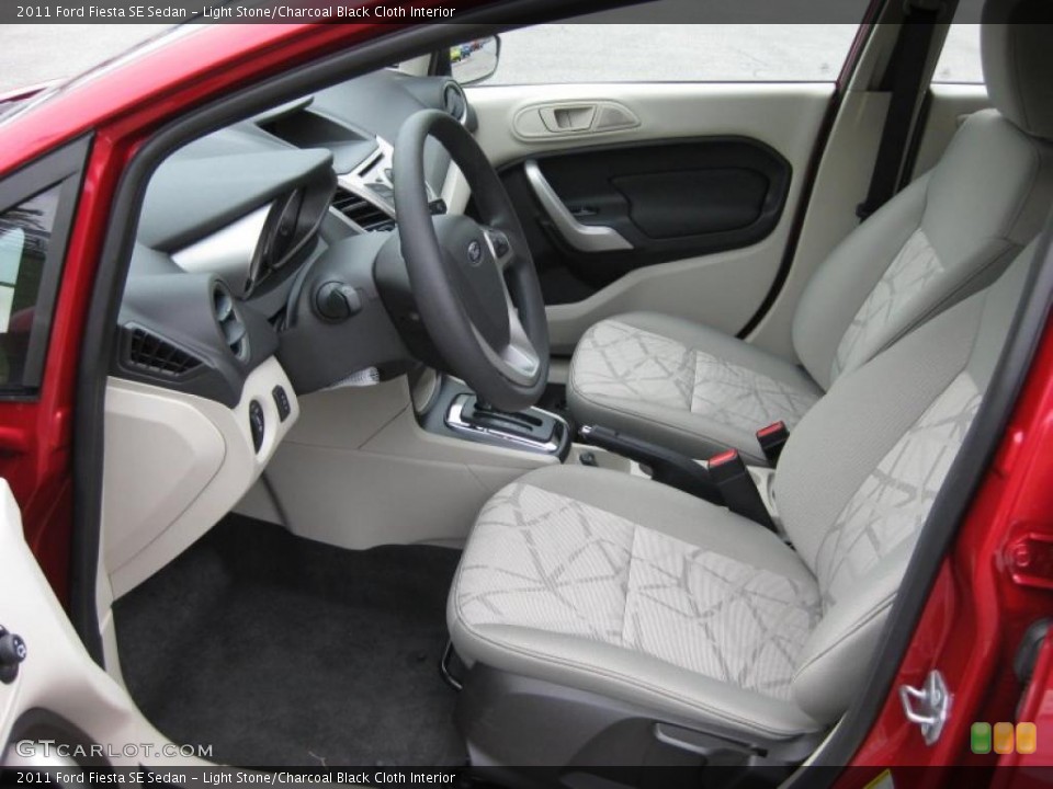 Light Stone/Charcoal Black Cloth Interior Photo for the 2011 Ford Fiesta SE Sedan #37535216