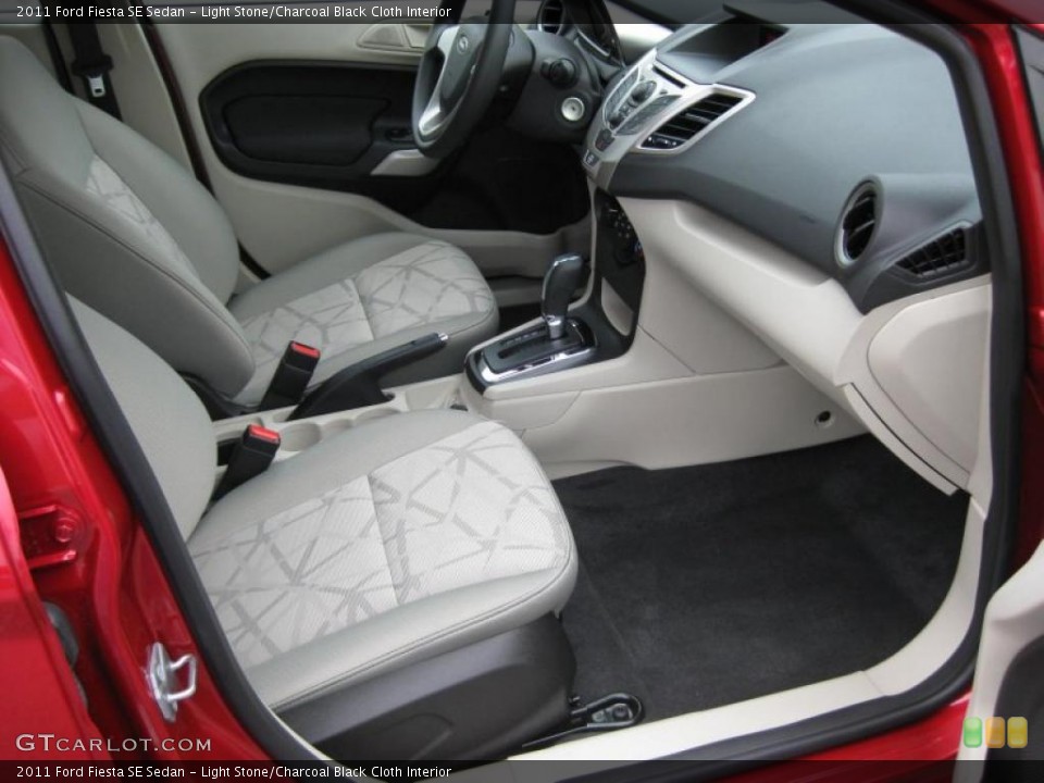 Light Stone/Charcoal Black Cloth Interior Photo for the 2011 Ford Fiesta SE Sedan #37535268