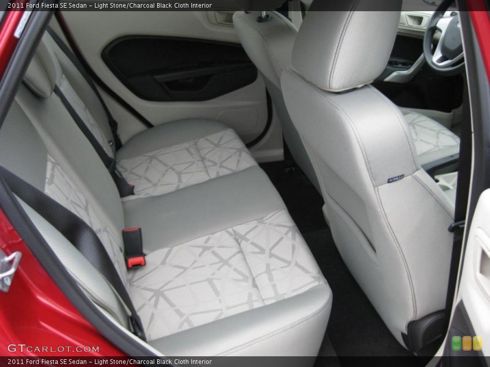 Light Stone/Charcoal Black Cloth Interior Photo for the 2011 Ford Fiesta SE Sedan #37535316