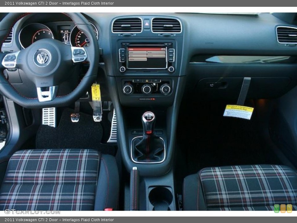 Interlagos Plaid Cloth Interior Photo for the 2011 Volkswagen GTI 2 Door #37636064