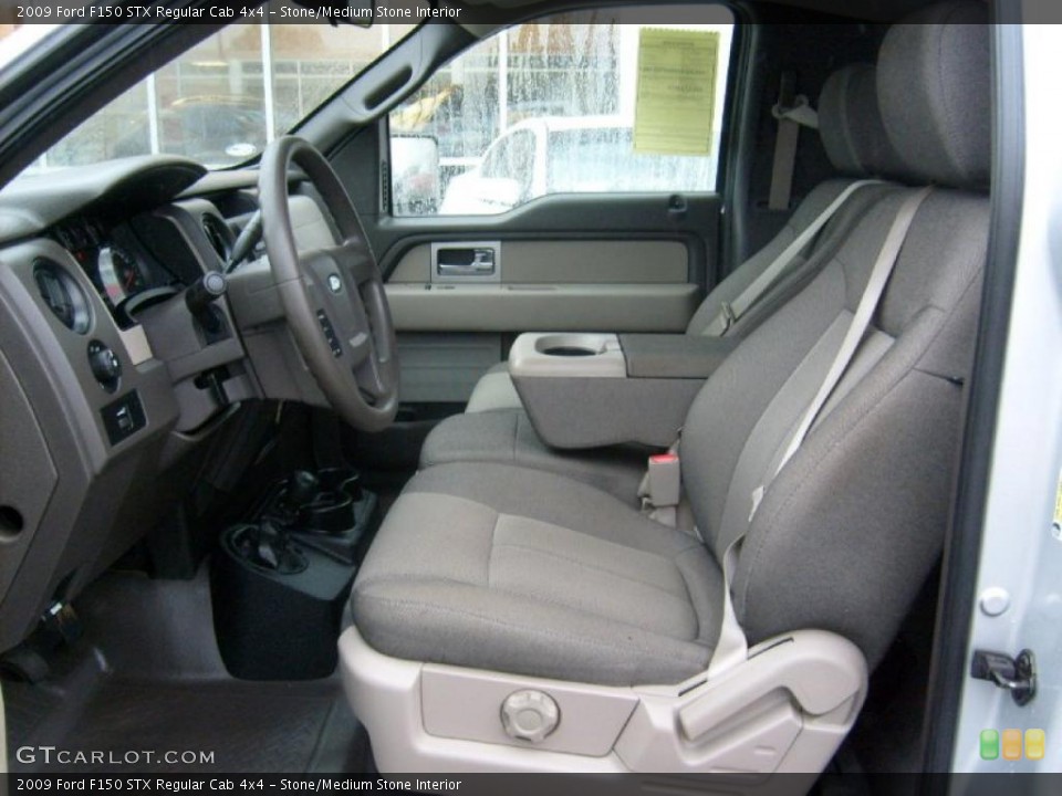 Stone/Medium Stone Interior Photo for the 2009 Ford F150 STX Regular Cab 4x4 #37661718