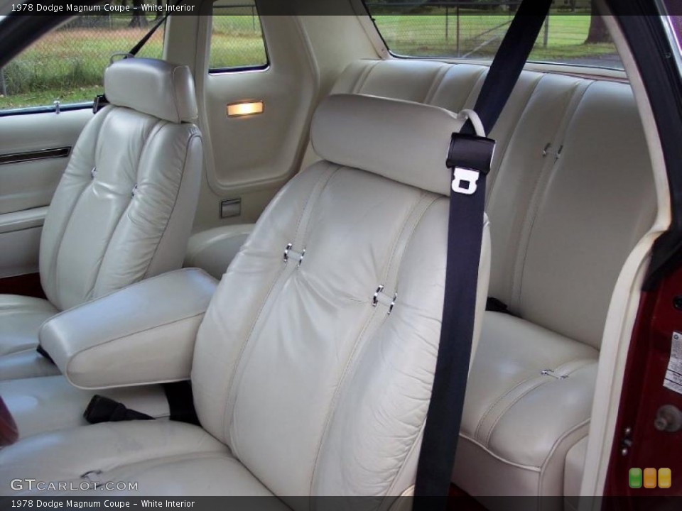 White Interior Photo for the 1978 Dodge Magnum Coupe #37666374