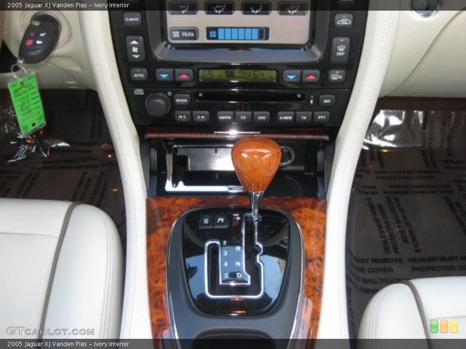 Ivory Interior Transmission for the 2005 Jaguar XJ Vanden Plas #37676702