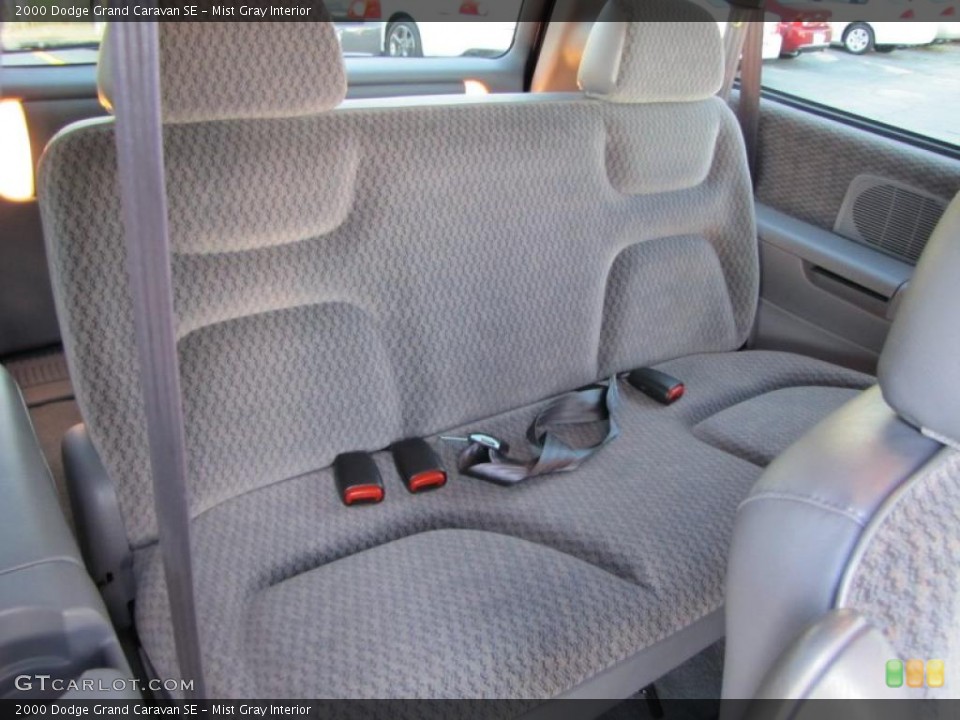 Mist Gray Interior Photo for the 2000 Dodge Grand Caravan SE #37797428