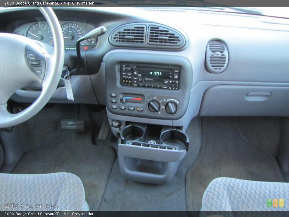 Mist Gray Interior Photo for the 2000 Dodge Grand Caravan SE #37797448