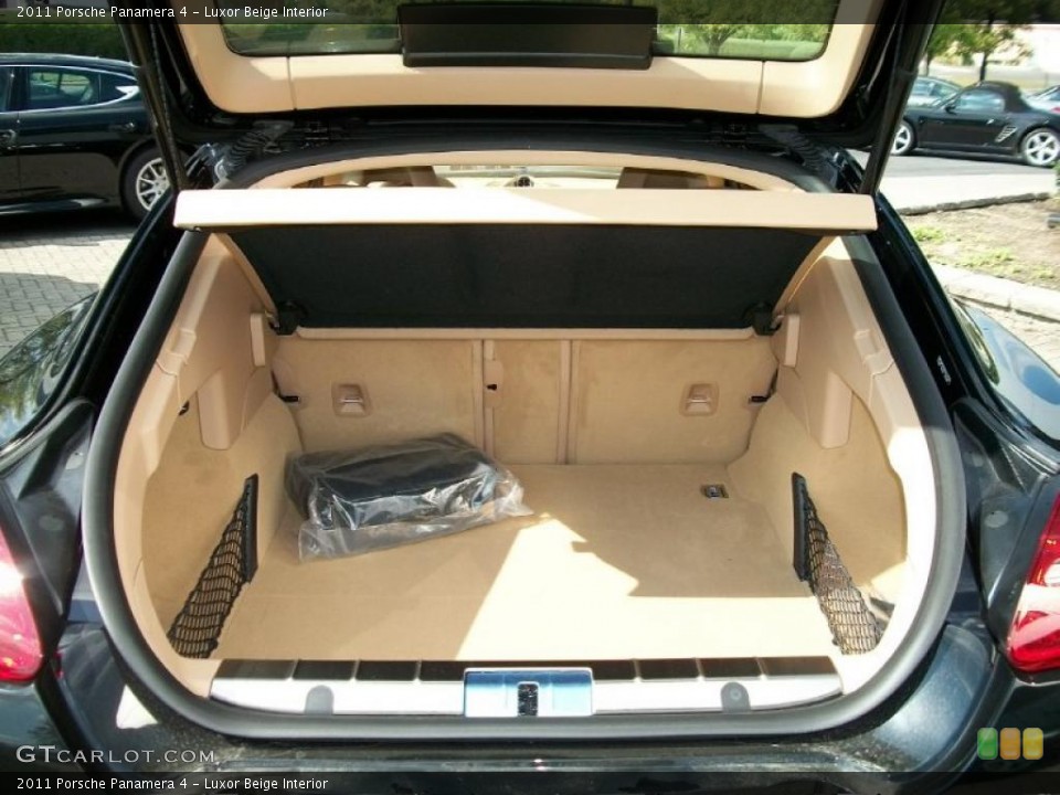 Luxor Beige Interior Trunk for the 2011 Porsche Panamera 4 #37797848