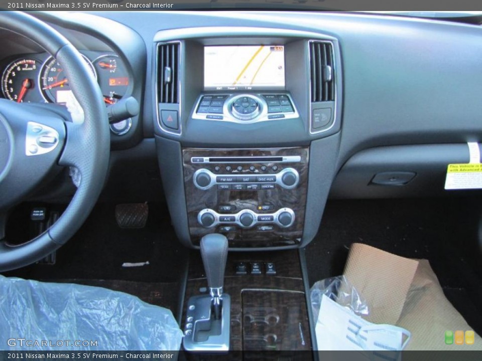 Charcoal Interior Photo for the 2011 Nissan Maxima 3.5 SV Premium #37798716