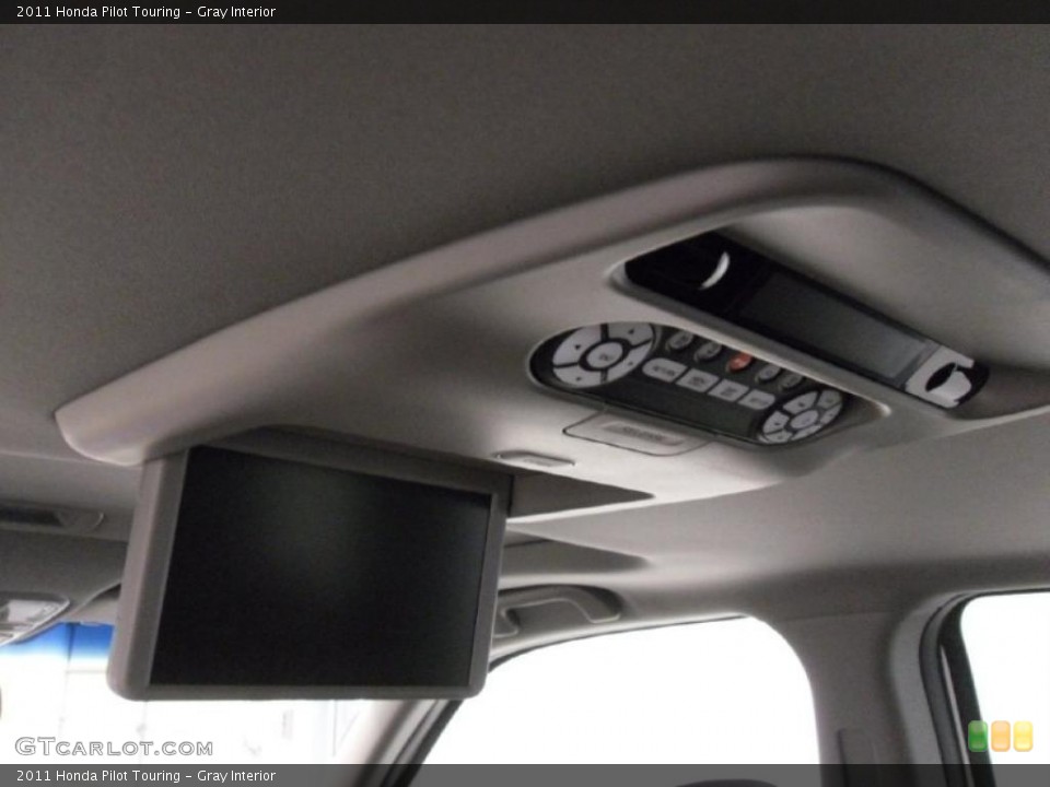 Gray Interior Photo for the 2011 Honda Pilot Touring #37804836